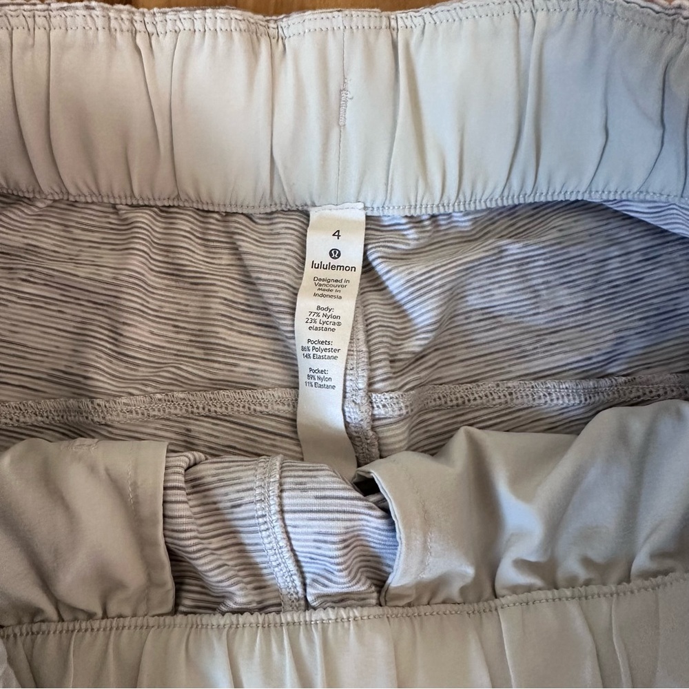 Lululemon Athletica Light Gray Athletic Shorts On The Fly - Picture 2 of 4